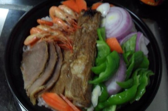 排骨塔吉锅煲仔饭