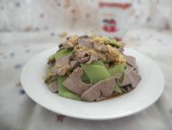 猪肝拌莴笋的做法