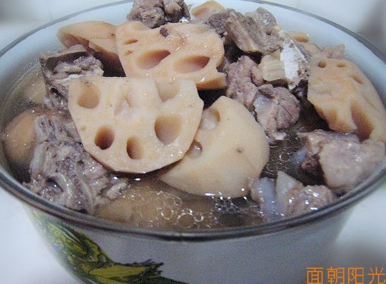 排骨煲莲藕的做法