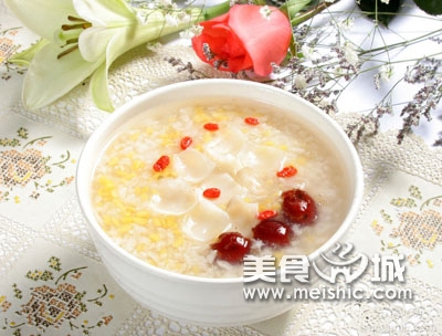 枣仁龙眼粥的做法