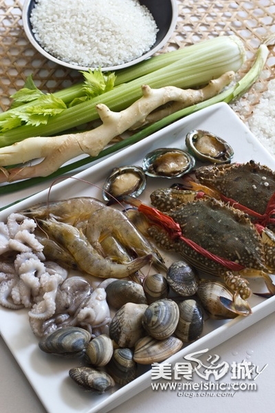 砂锅海鲜粥原料