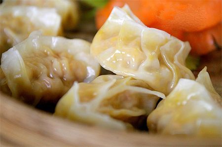 鱼皮蟹黄饺的做法