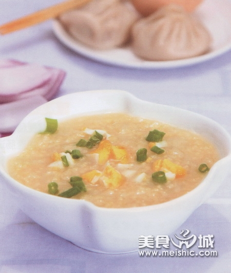 鸡蛋小米粥