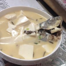 鲫鱼豆腐汤的做法 鲫鱼豆腐汤的做法
