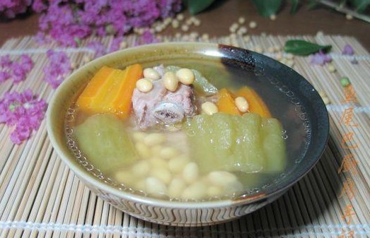 黄豆苦瓜煲排骨