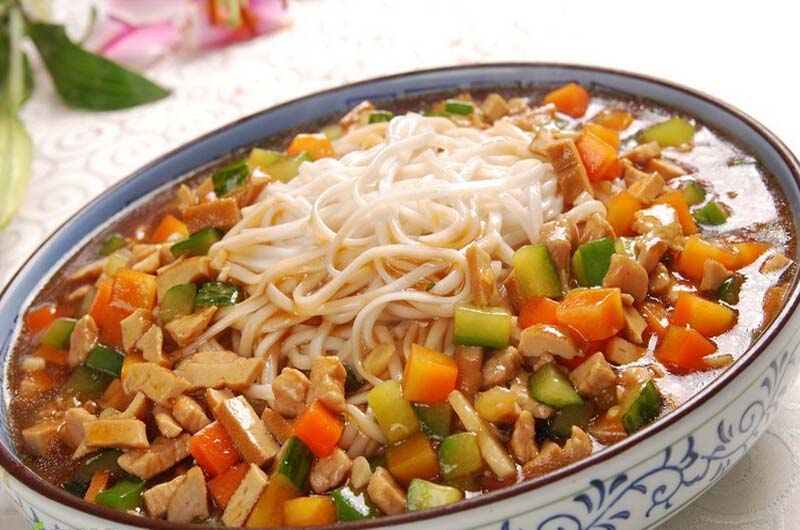 四川杂酱面怎么做好吃，四川杂酱面的制作方法