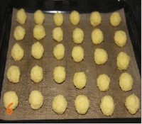 蛋黄椰蓉球图解的做法