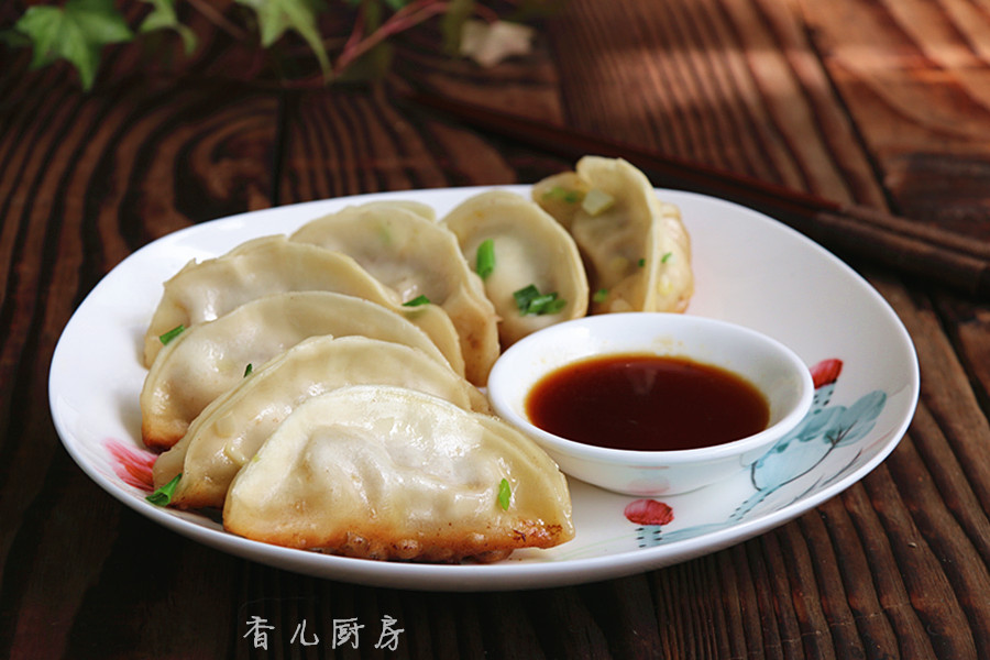 笋肉锅贴怎么做好吃