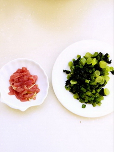 雪菜瘦肉粥步骤3