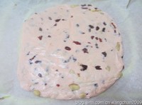 棉花糖版双莓花生牛轧糖做法
