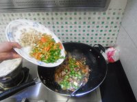 双椒排骨的做法