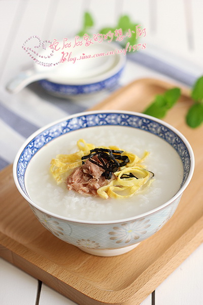 金枪鱼紫菜蛋丝粥