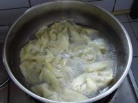 虾皮红油抄手---柔嫩鲜美，汤汁微辣浓香