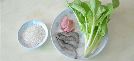 虾仁白菜粥步骤1
