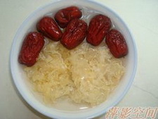 小米银耳莲子红枣糯米粥步骤4