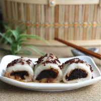 上海的一道传统特色糕点：桂花条头糕