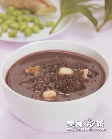 核桃莲子黑米粥