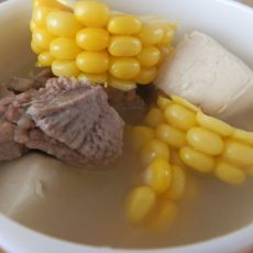 排骨玉米豆腐汤的做法