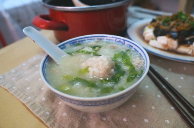 生菜鱼球粥