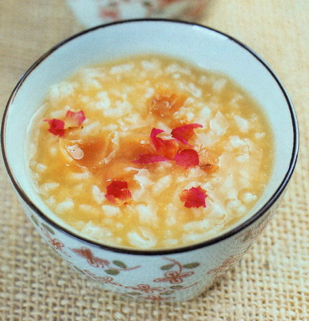 月季桂圆粥