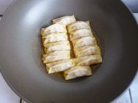 猪肉杏鲍菇锅贴的制作方法