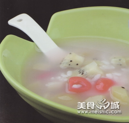 猕猴桃樱桃粥的做法