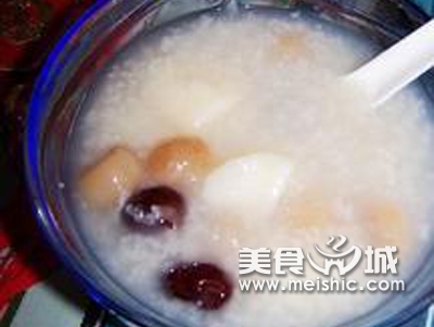大米桂圆白糖粥