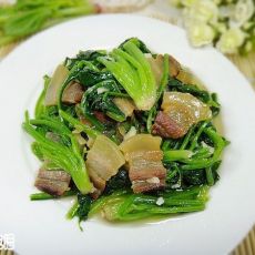 腊肉炒菠菜的做法 腊肉炒菠菜的做法