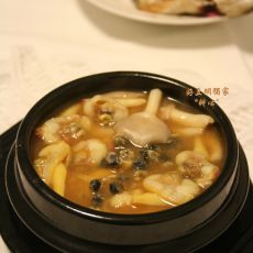 平菇螺蛳鲫鱼汤的做法 平菇螺蛳鲫鱼汤的做法