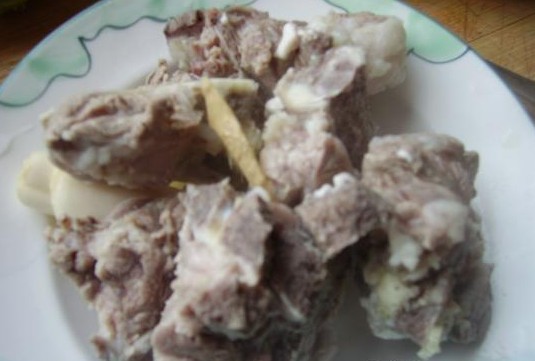 菠萝苦瓜排骨汤