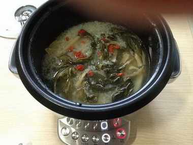 菜干咸骨粥做法步骤6