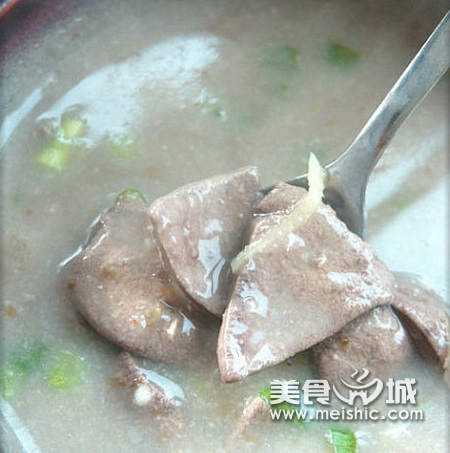 绿豆猪肝粥