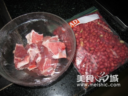 花生咸猪骨粥原料