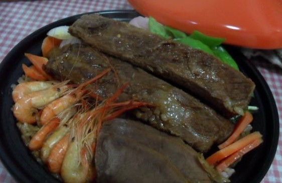 排骨塔吉锅煲仔饭