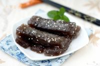 如何制作芝麻蕨根糍粑