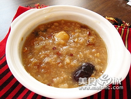银耳莲子什锦粥