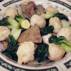 小白菜炒肉丸猪肝的做法 小白菜炒肉丸猪肝的做法