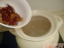 小米银耳莲子红枣糯米粥步骤12