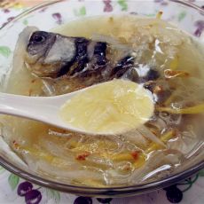 胡萝卜丝鲫鱼汤的做法 胡萝卜丝鲫鱼汤的做法