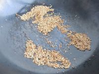 芝麻栗子糯米团的9步制作方法