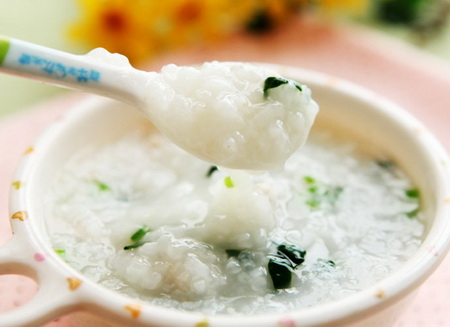 菠菜肉丁粥的做法