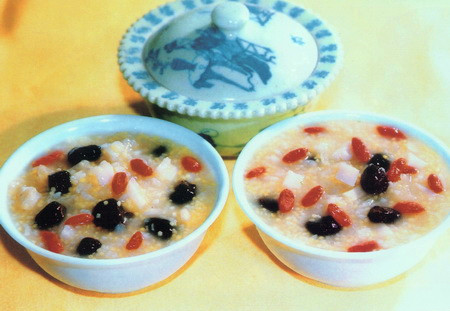 杞子蜜枣粥