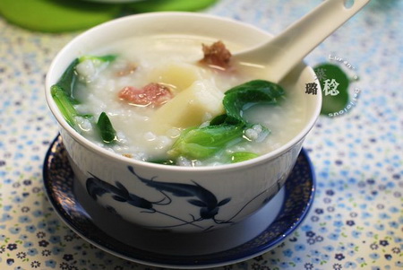 咸肉山药青菜粥的做法
