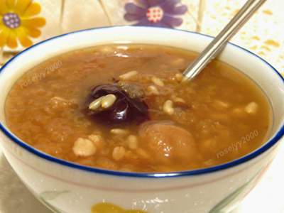 小麦红枣桂圆粥