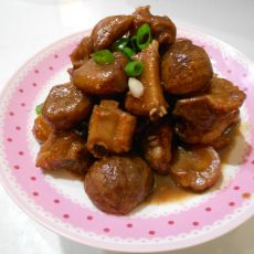排骨炖板栗的做法 排骨炖板栗的做法
