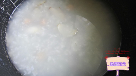 勿忘我花草茶养生粥步骤2