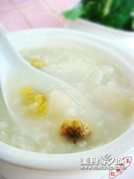雪梨菊花粥的做法