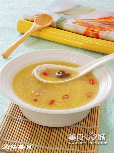小米桂圆粥