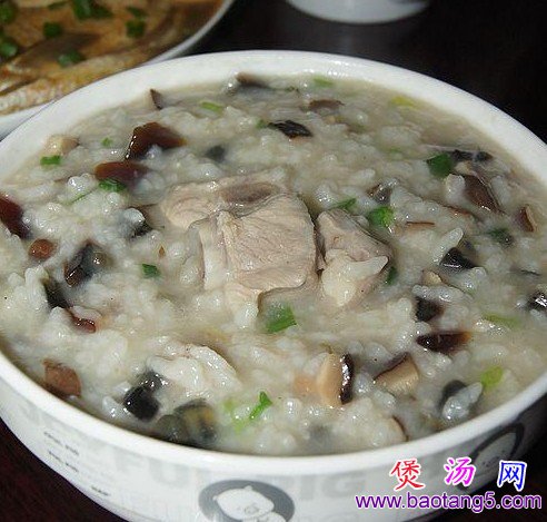 排骨皮蛋粥