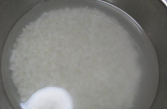 排骨塔吉锅煲仔饭